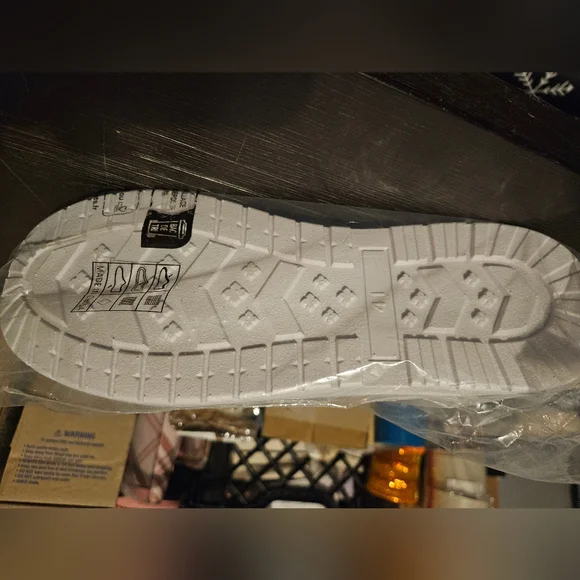 Womens slip on shoe - Picture 3 of 3